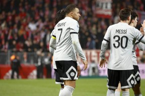 华体会登录-包含巴黎圣日耳曼力克马竞，姆巴佩梅开二度英超的词条