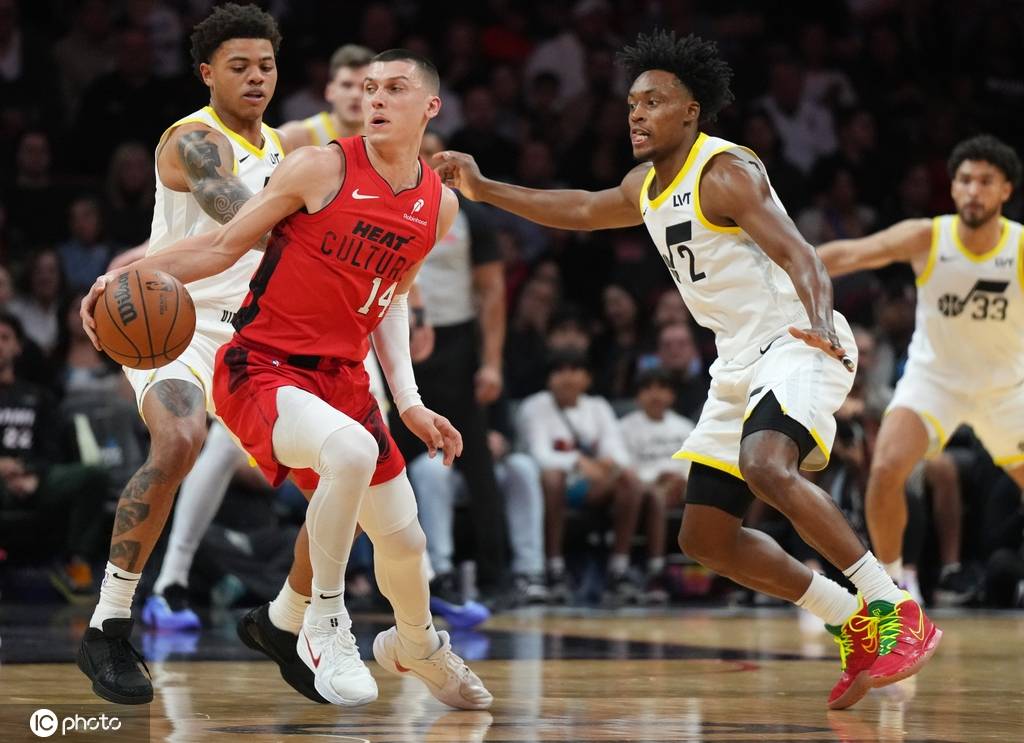 华体会-尼克斯球员因违规行为遭禁赛，球队受挫  第1张